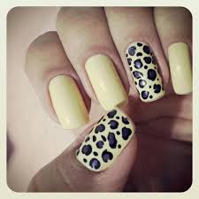 Unhas Decoradas amarelas